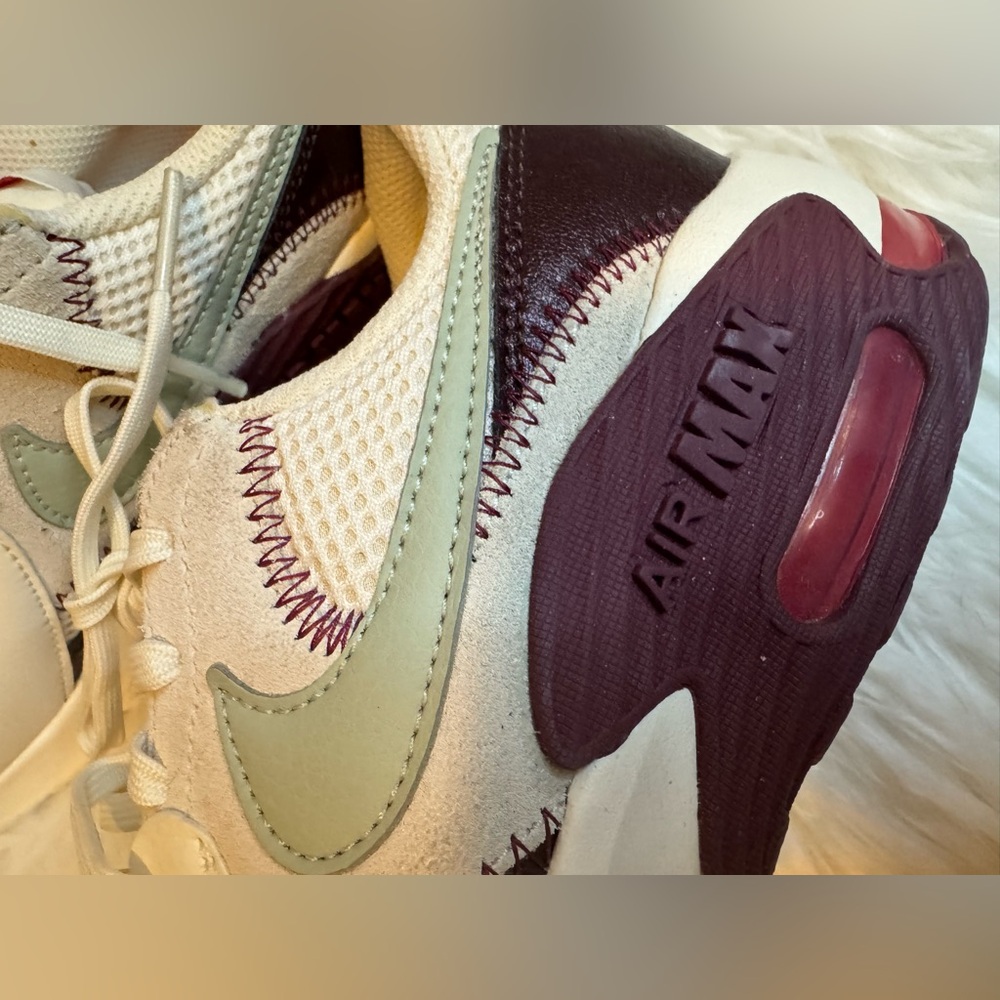 Nike Air Max SIZE 6 NEW White with Maroon and Grey details - Picture 4 of 11